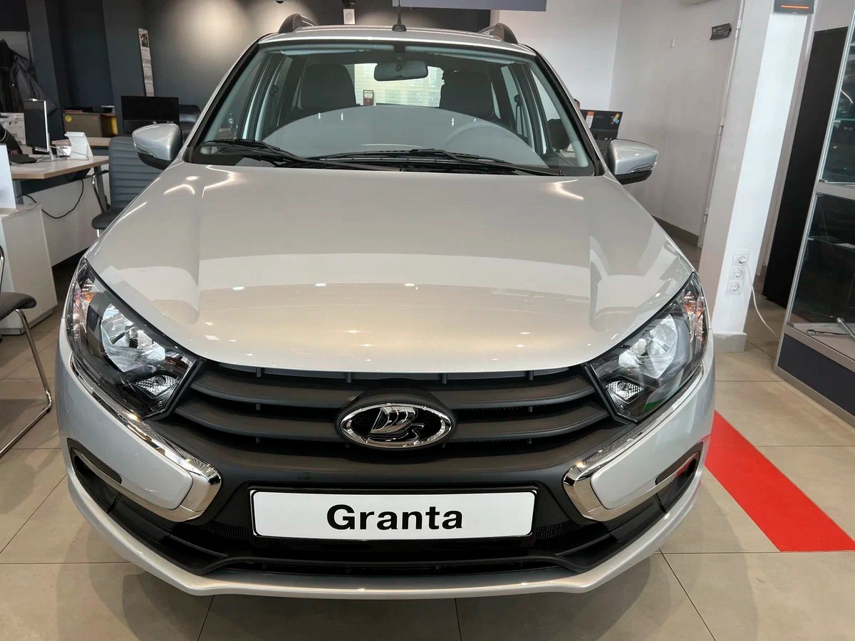 Lada Granta Универсал в наличии по цене от 403 000 рублей