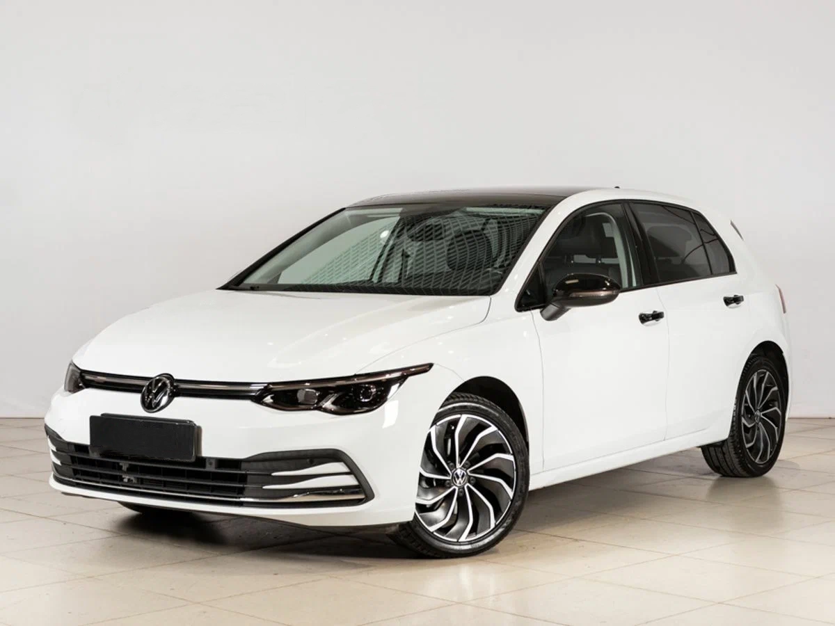 Volkswagen Golf купить по цене от 2 572 000 рублей